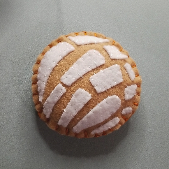 Concha Ornament Handmade Felt Craft - Picture 2 of 2